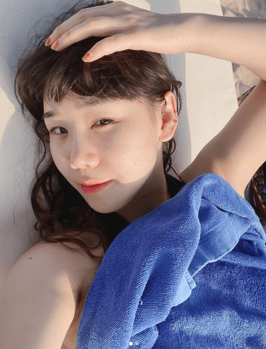 유성은-인스타-셀카