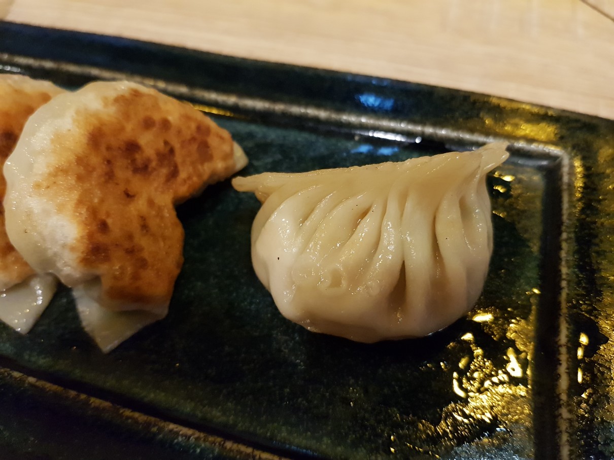 호치민 레탄톤 교자 전문점 Gyoza no Chikara - TOKYO YAKI GYOZA