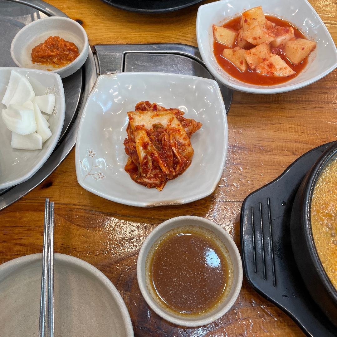 하남 맛집 진감자탕&순대국 김치와 깍두기 소스 사진