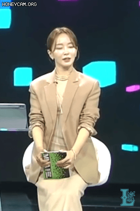 [연예] [움짤]         오늘 박선영 2021 MMA -  와이드섬