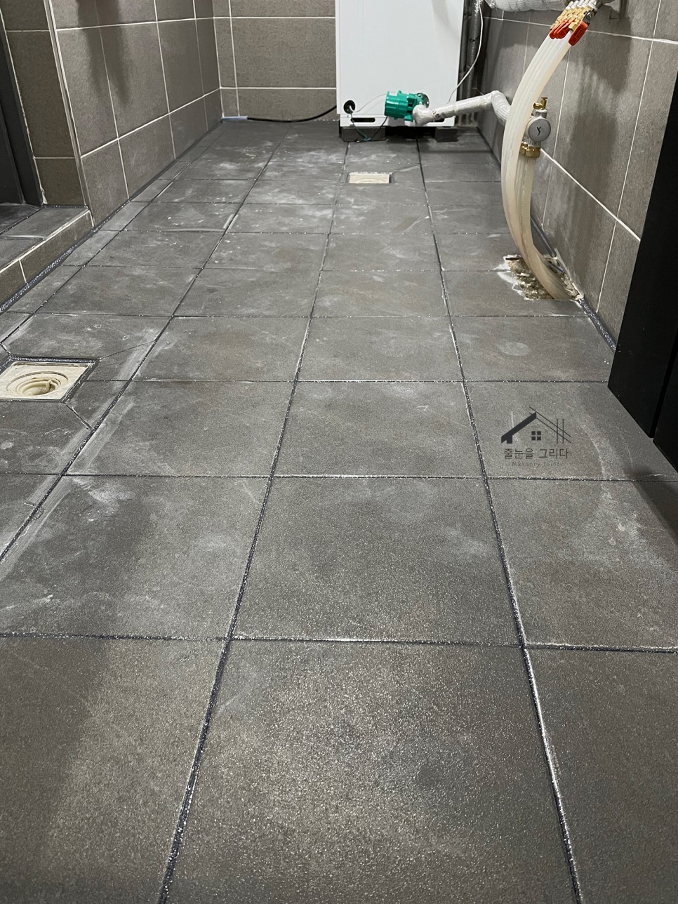 12일 충남 공주시 주택 [줄눈을 그리다] 12월