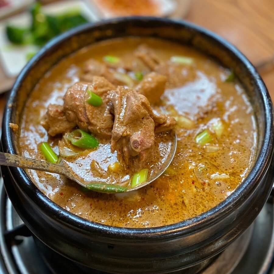 생생정보 고수의 부엌 목포 푸짐한 오리주물럭과 고소한 오리탕 맛집 목포관광오리탕