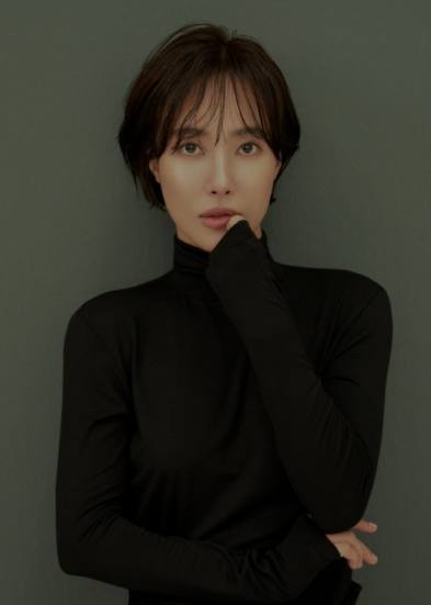 김윤서 이미지