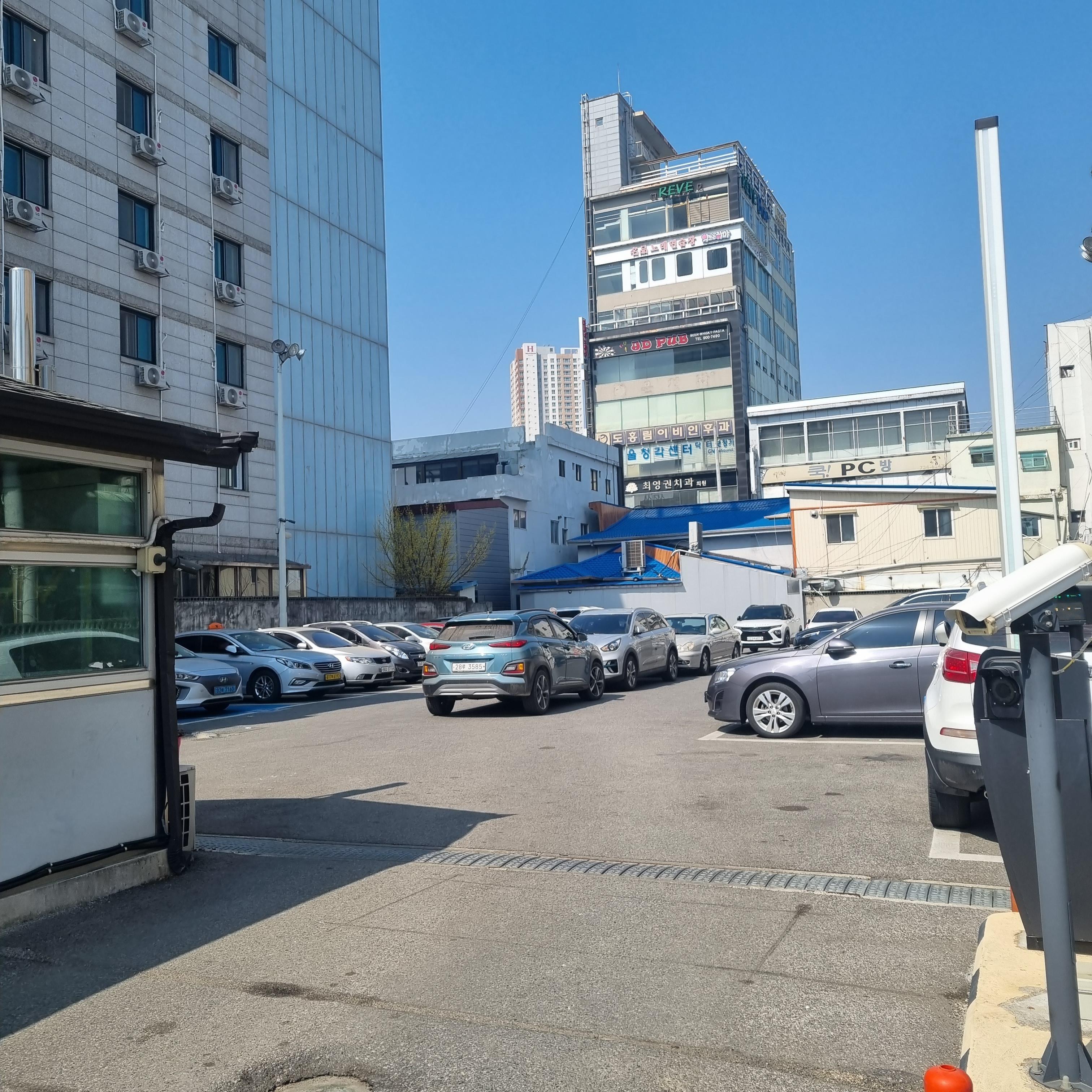 장진우식당 주차장