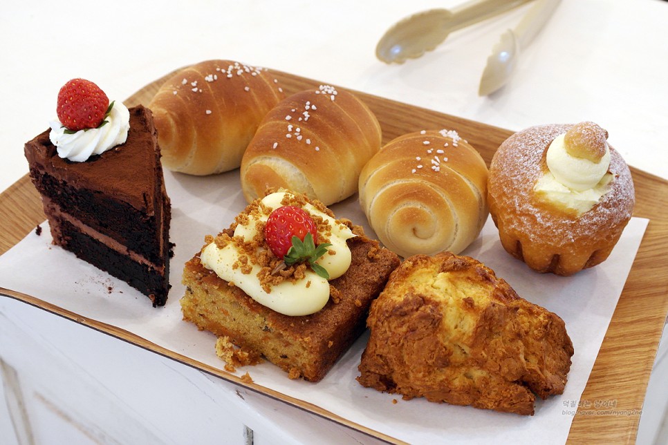 당근 케이크 남포동 빵 맛집 : 아치베이커리 - 부산시오빵 맛집 1