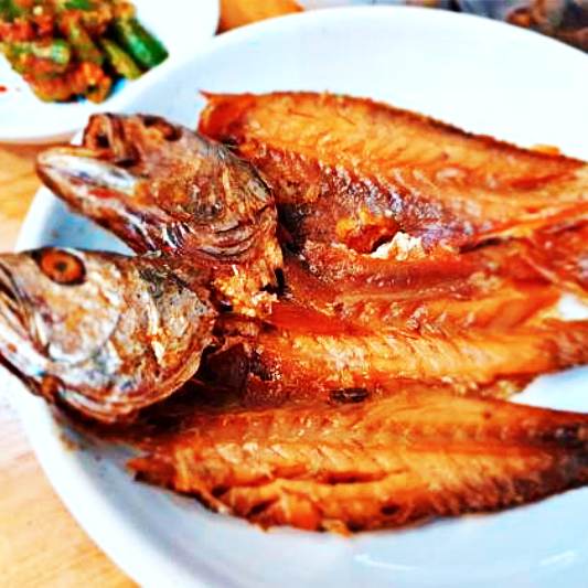  토밥 좋아 토요일은 밥이좋아 보리굴비 식당 전용 덕장 최대 50만 마리 직접 말리는 밥도둑 토밥즈 천안 추천 맛집 굴비 백반 정식 94회 방송 정보