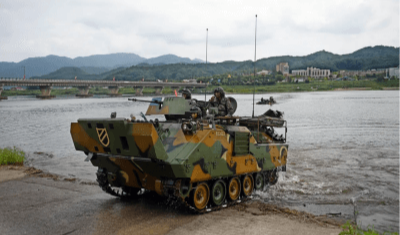 대한민국 육군 제11기계화보병사단 소속 K200 APC 도하훈련