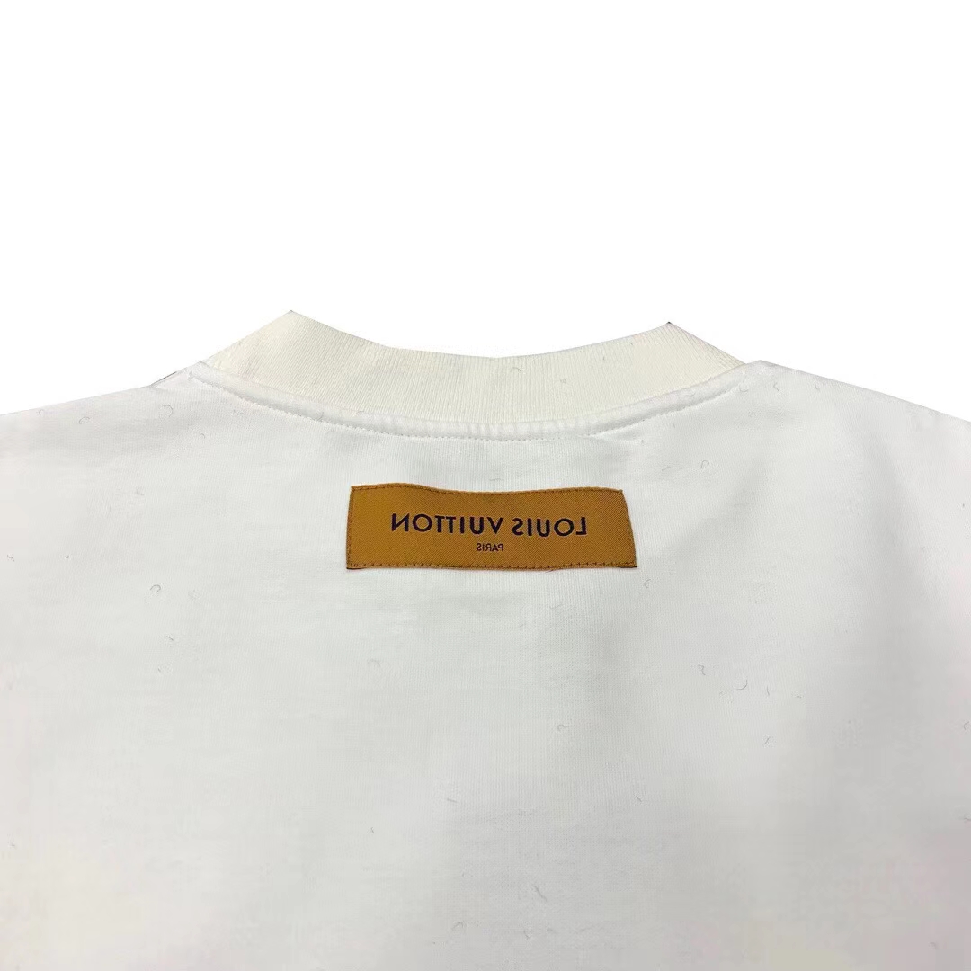 Shop Louis Vuitton 2020 SS Flower Monogram Embroidered Sweatshirt (1A88W8)  by Noel'sStyle | BUYMA