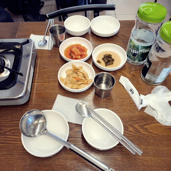 신촌 김삼보 김치찌개 맛집