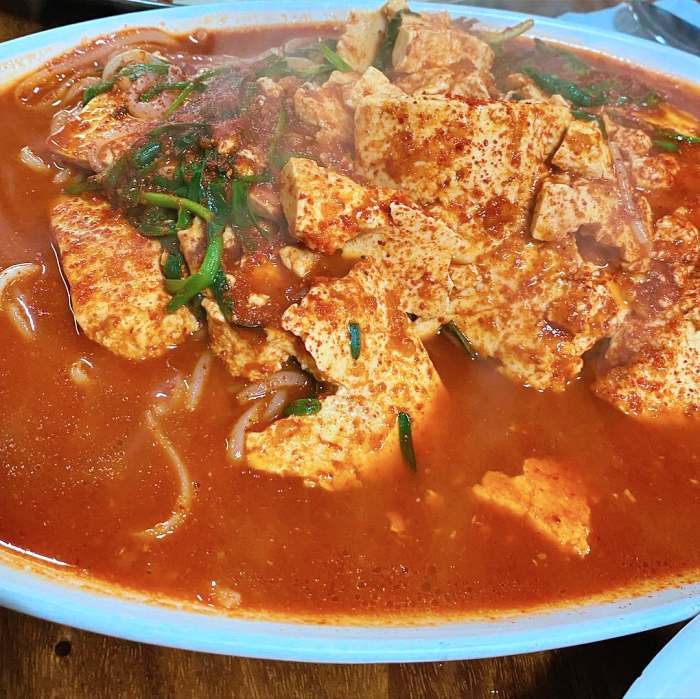 토요일은 밥이좋아 토밥좋아 대전 두부 두루치기 맛집