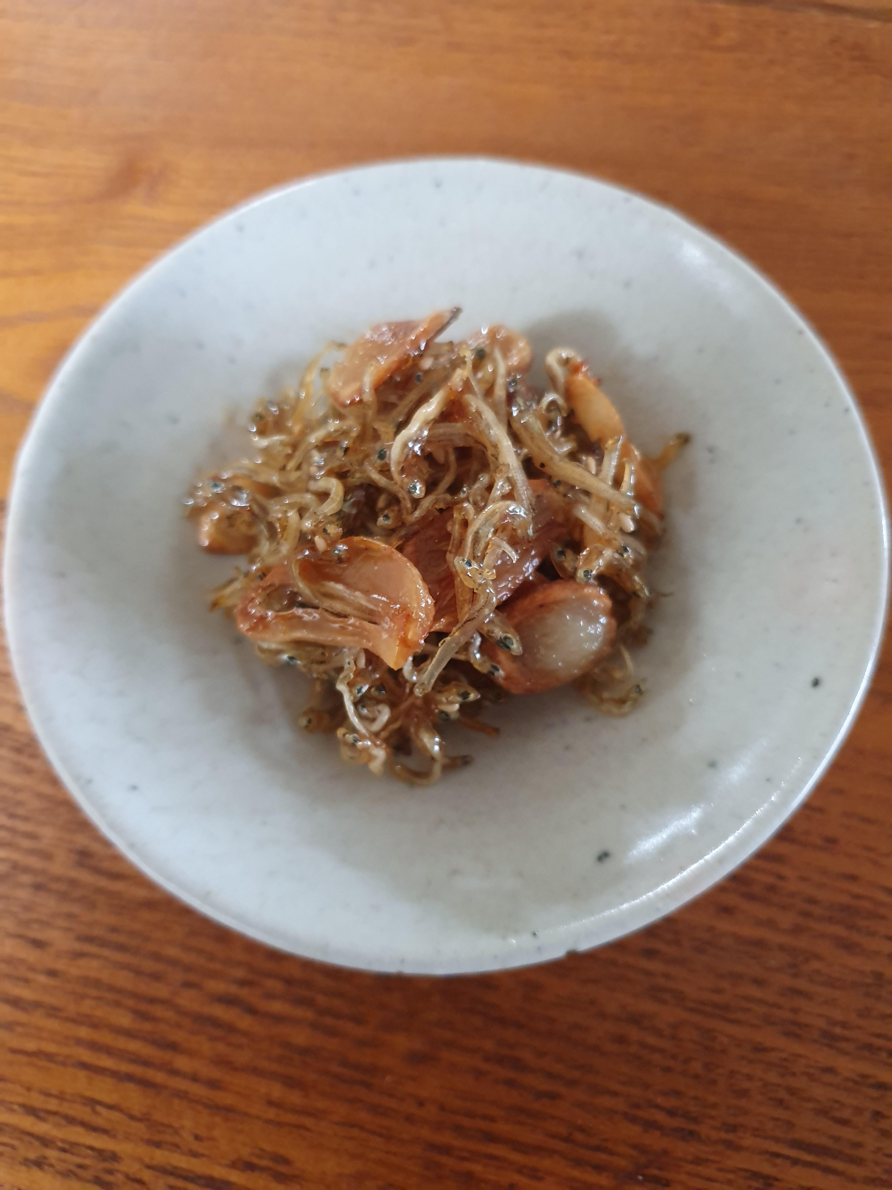  통마늘 멸치 볶음