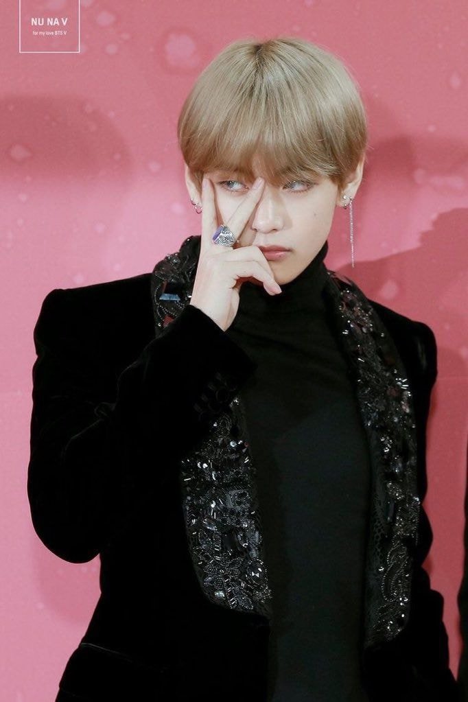  엄동설한 냉미남 재질의 방탄소년단 뷔