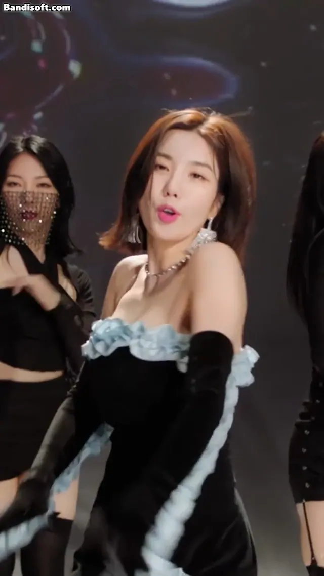  권은비 Glitch 뮤비 퍼포먼스 비디오 움짤 gif mp4