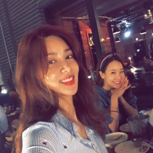  배우 박솔미 근황 및 딸 사진 화제