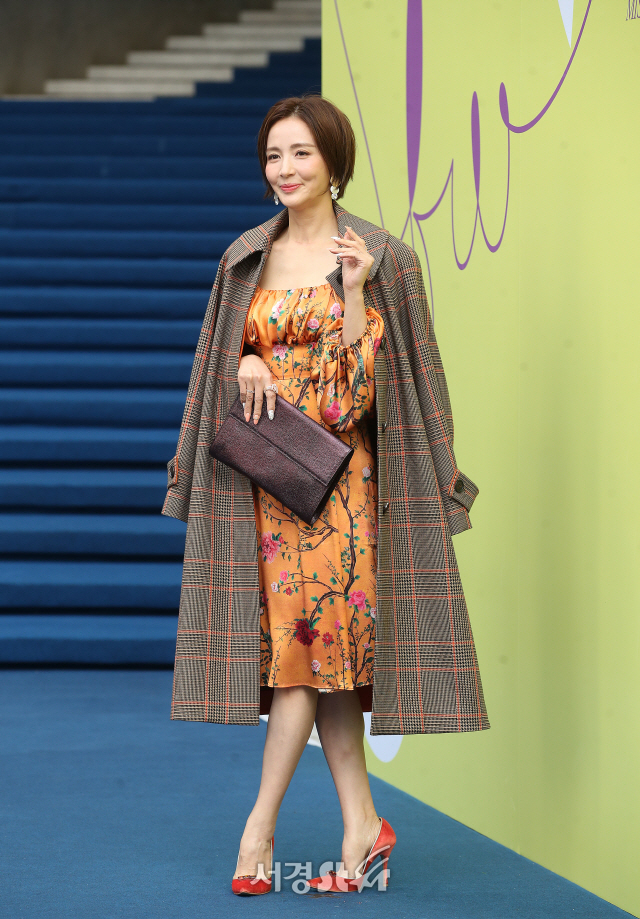  배우 윤해영 최근 근황 및 이혼 남편 재조명