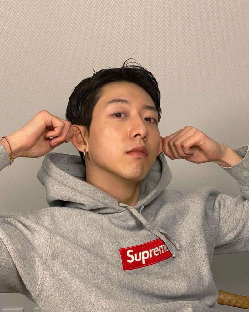  씨엔블루 이정신, 피어싱도 찰떡 ‘더 늠름해진 근황’[SNS컷]