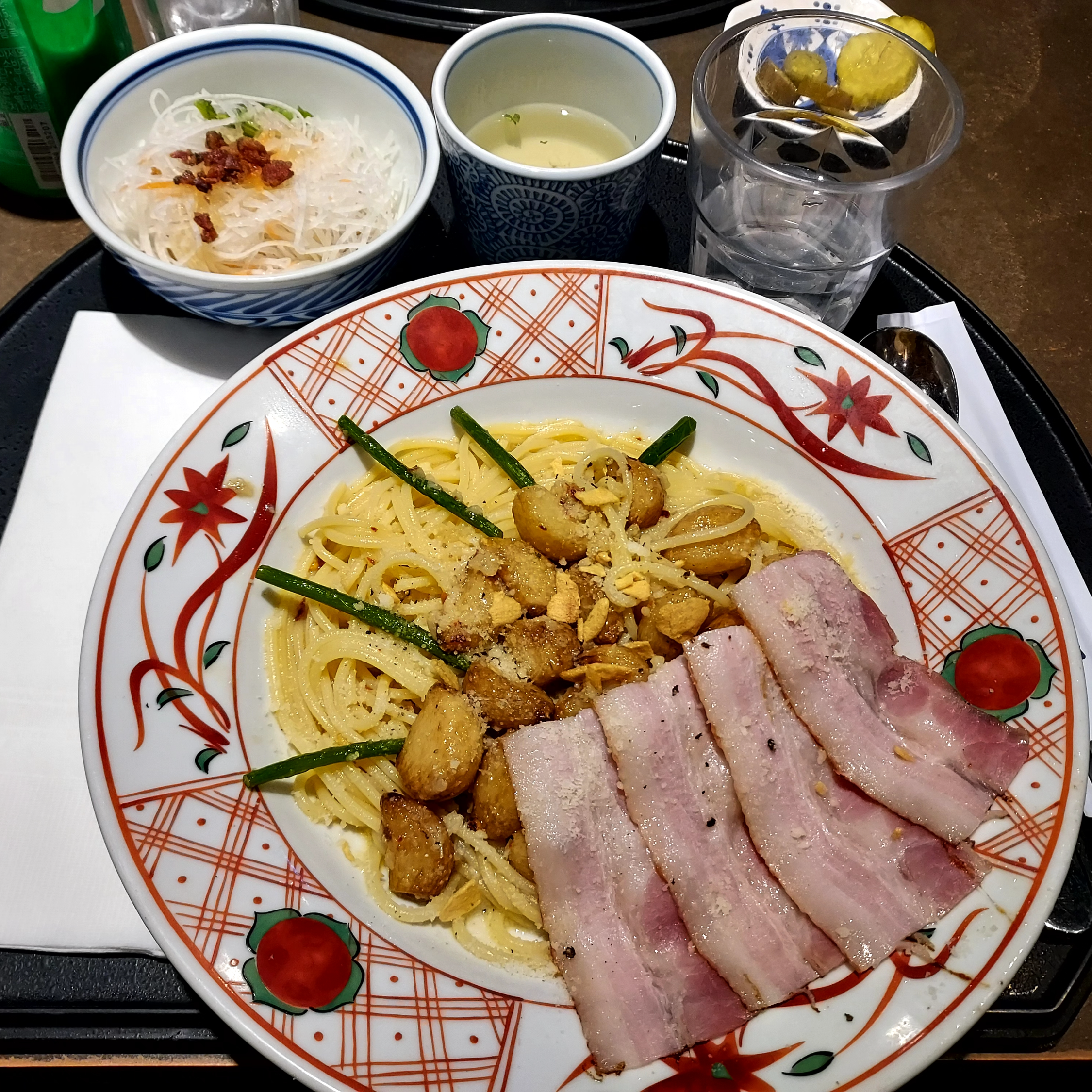  홍대 Ak몰 굿즈샵, 팝업스토어, 맛집, 전시회 구경하기