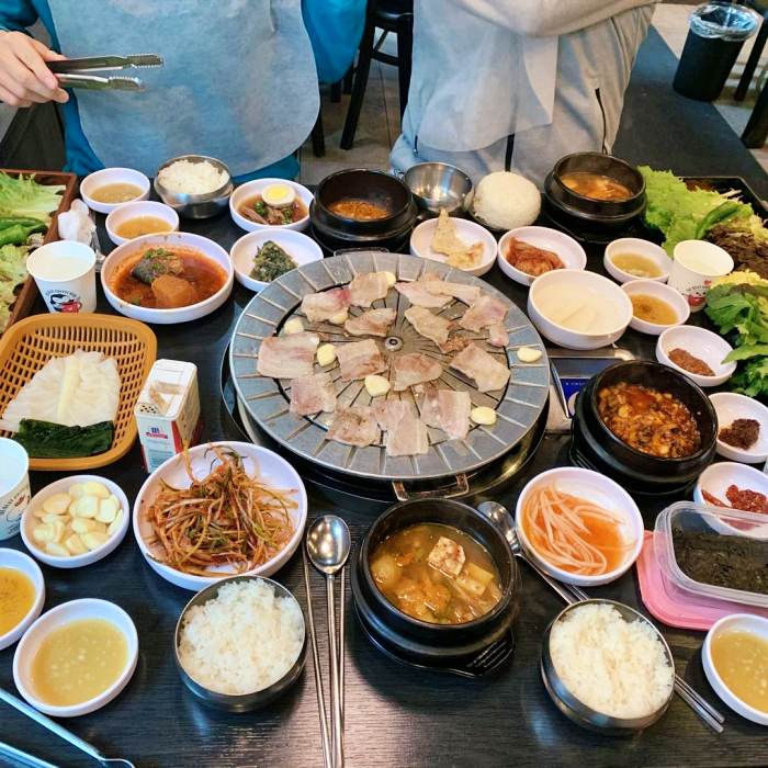 식객 허영만 백반기행 강남 신사 논현 우삼겹 쌈밥 맛집