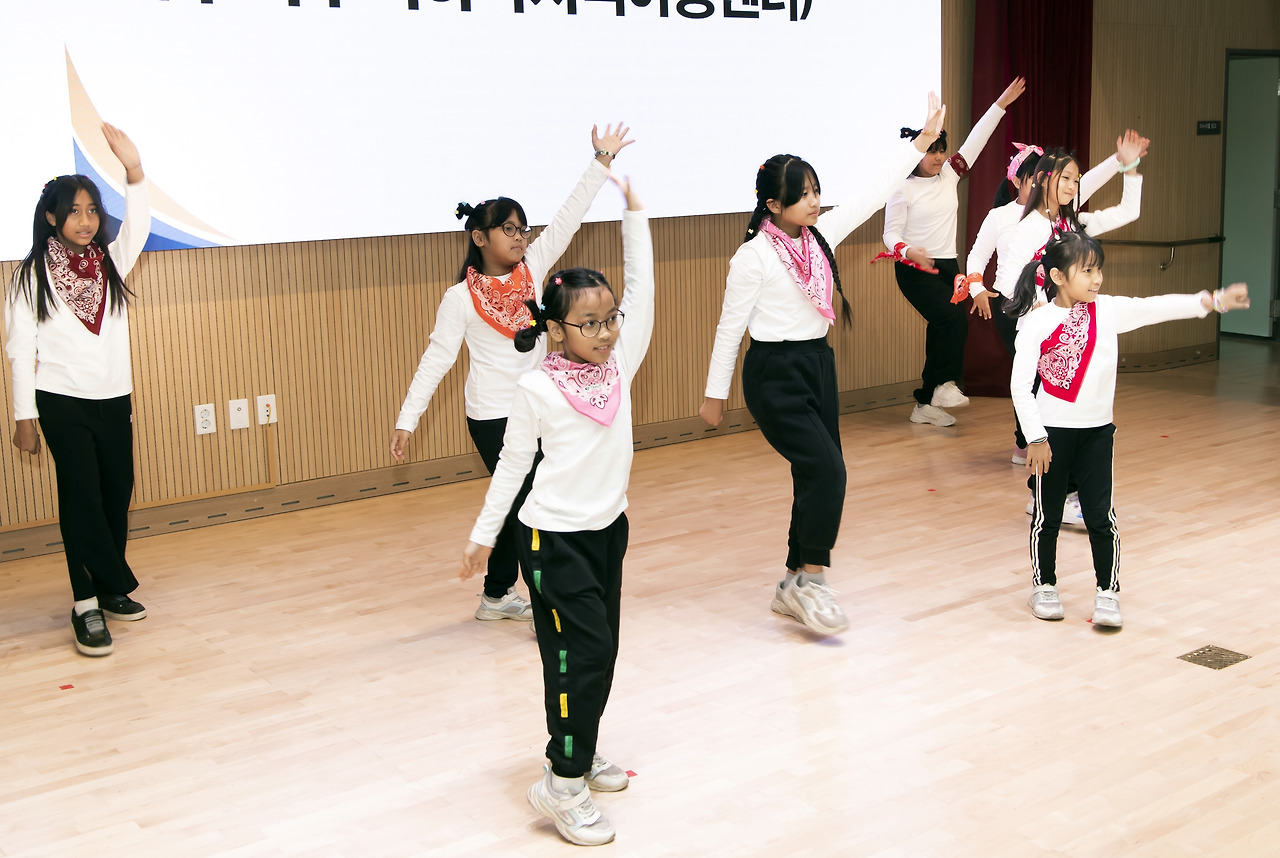 [‘안된다’를 ‘된다’로 – 민선8기 적극행정이 바꾼 시민일상] ‘이민청 유치’ 나선 김포시, 외국인 아동 초등입학안내 통지 길 열어
