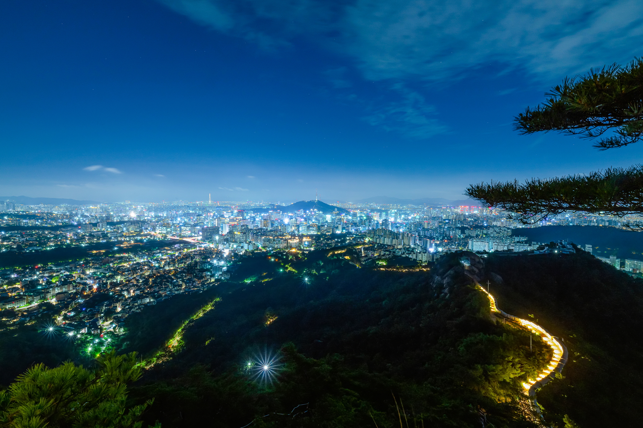 성곽길과 함께 야경