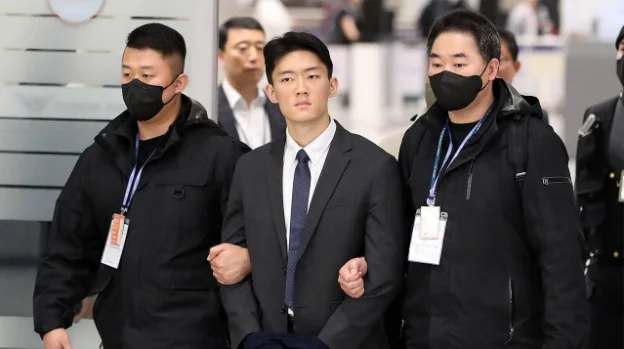전우원이 귀국했다.