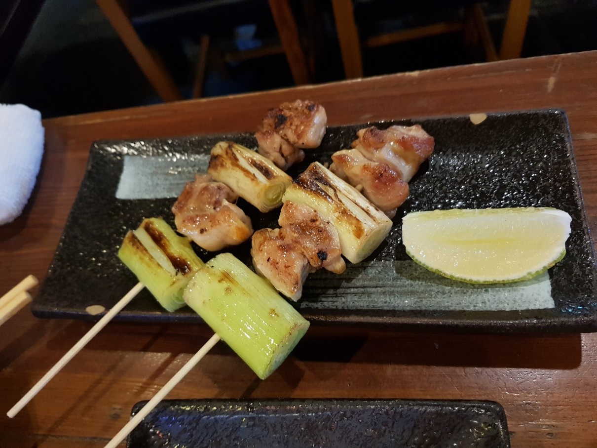 호치민 1군 레탄톤 이자카야 Torisho - 닭&파 꼬치(Momonegi)