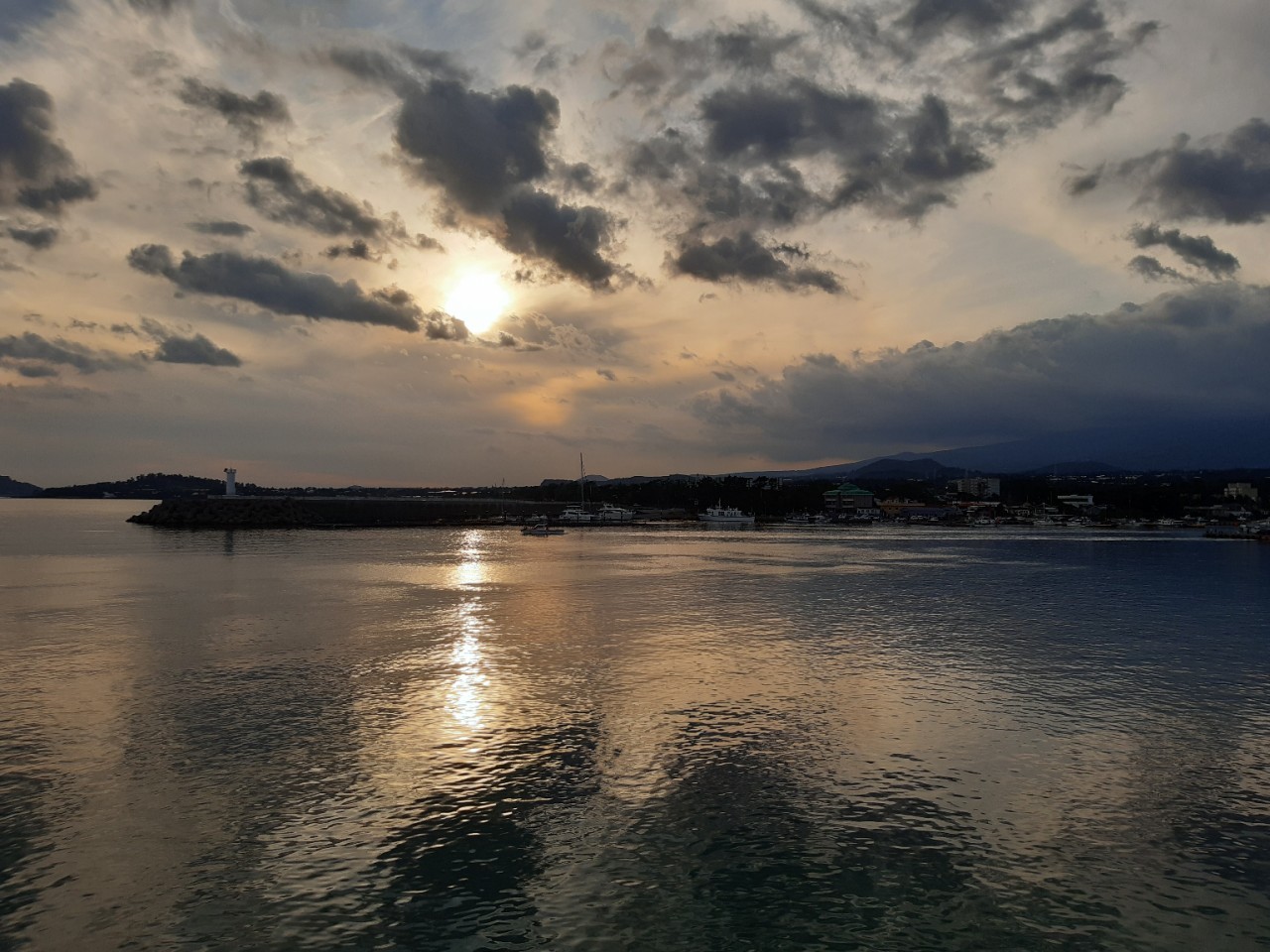  위미항  방파제일몰~!