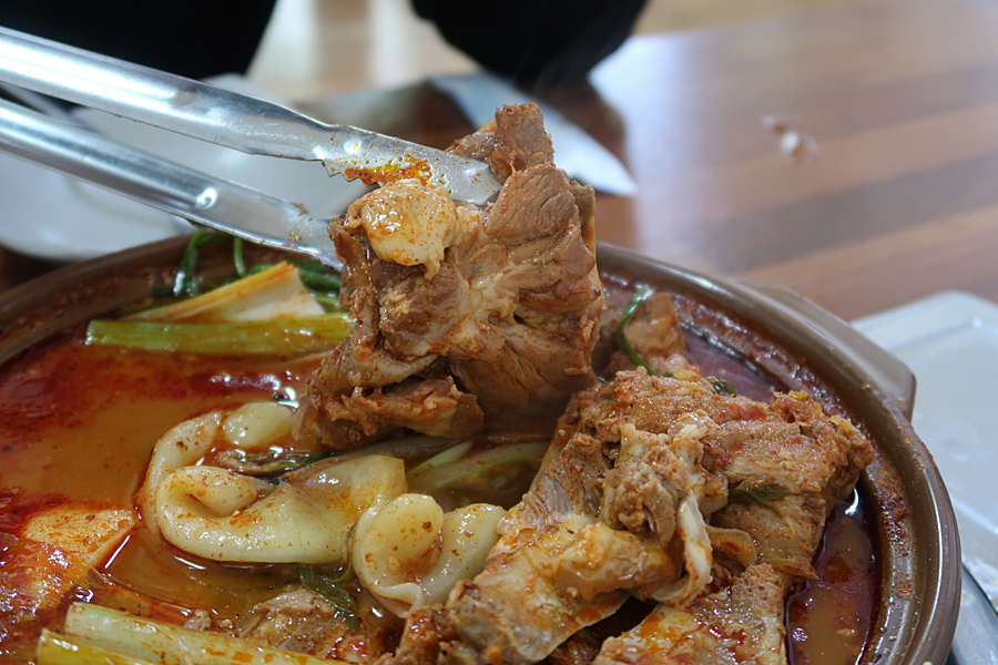  청주맛집 베스트10 감자탕 해장국 맛집 『 뚝심 』