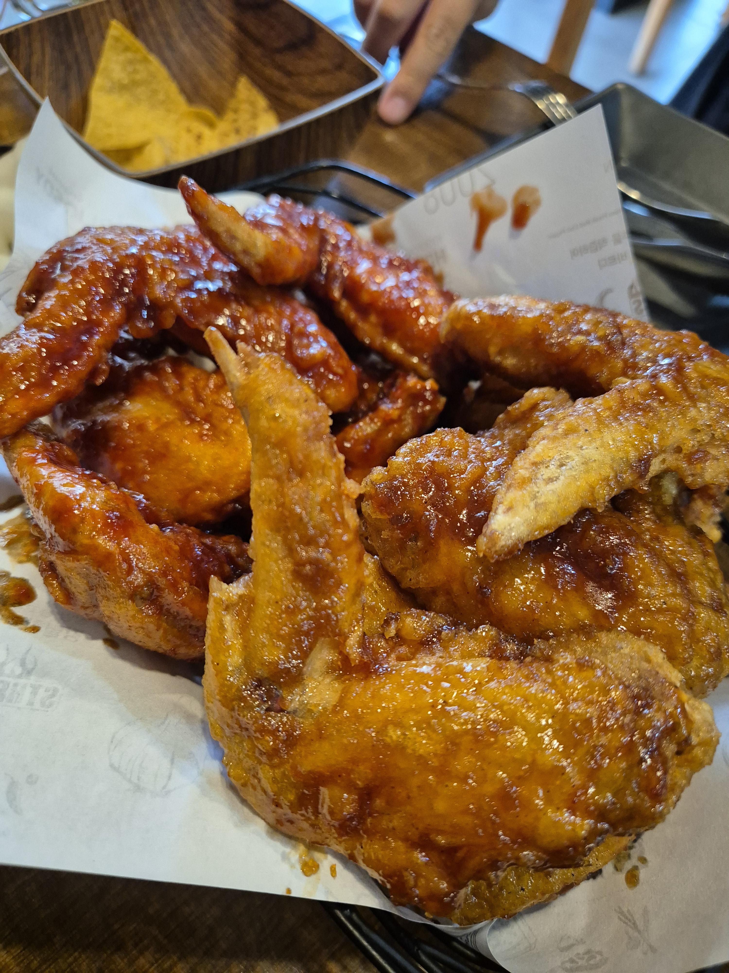 Gyochonchikin musiljeom (교촌치킨 무실점) 3