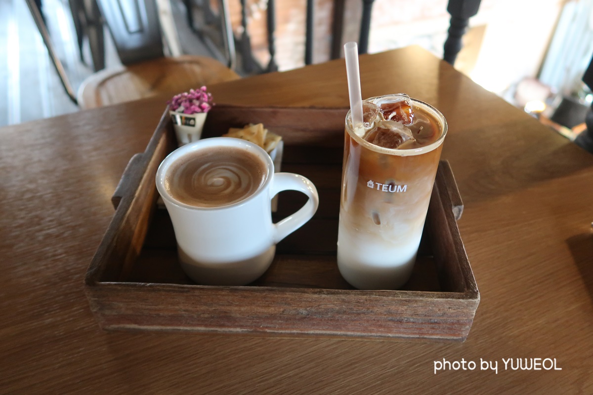  군산 예쁜 카페, 틈(TEUM)
