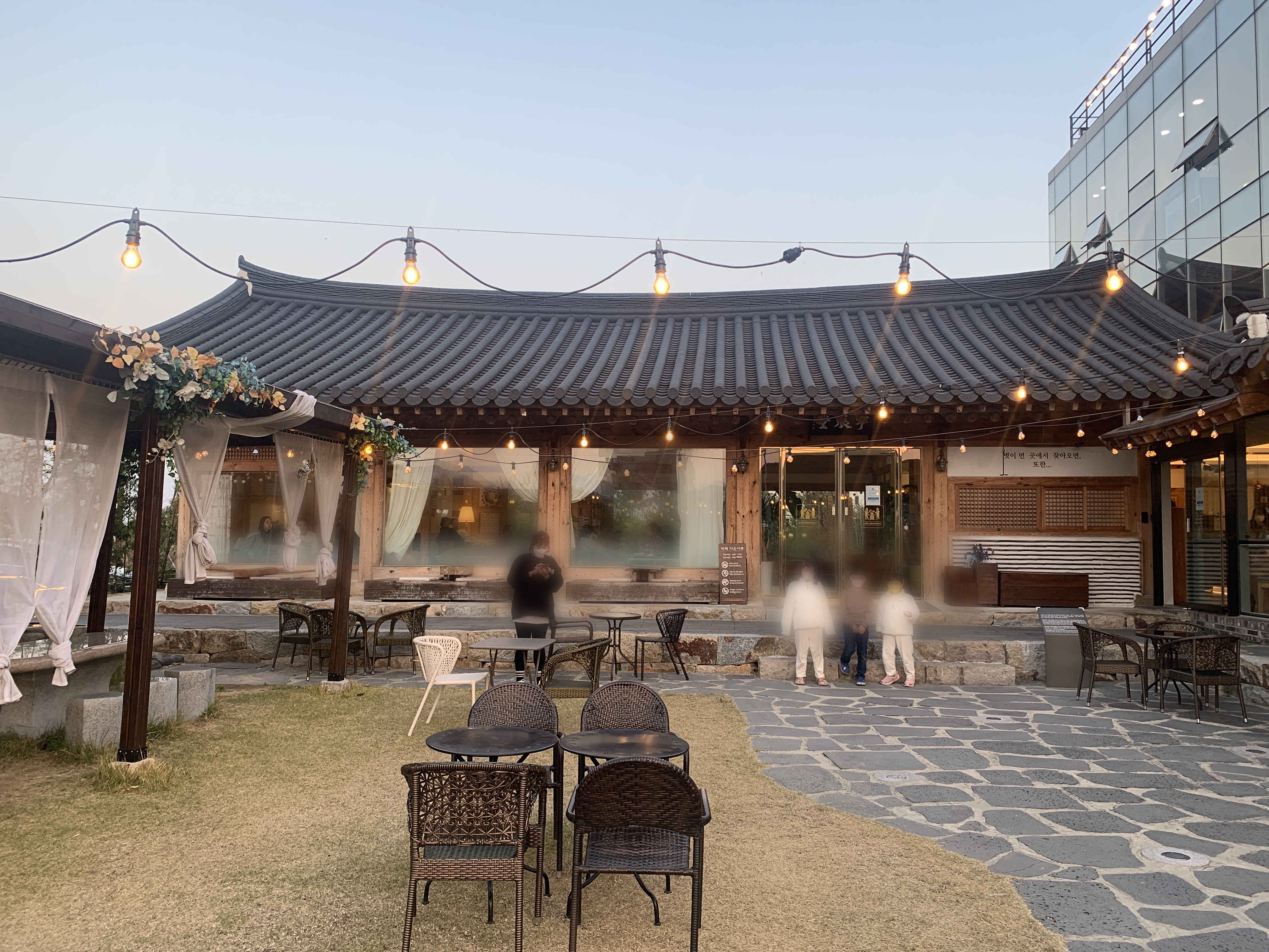  부산 명지 데이트 코스/카페 추천, 한옥카페 다온나루