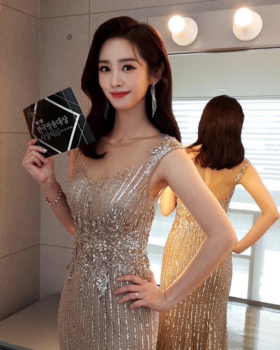 박연경 아나운서