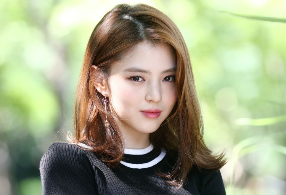  배우 한소희, 류준열이 결별했다.