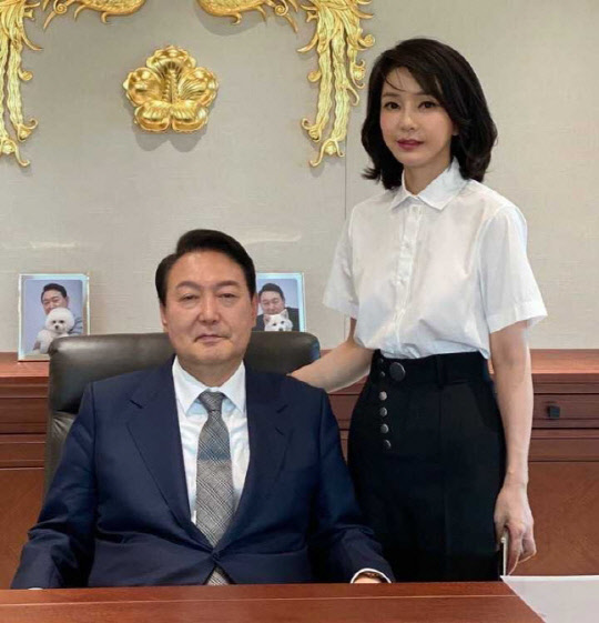  하필 尹 휴가중인데.. 대통령실 '건진법사·관저 공사' 의혹에 발칵