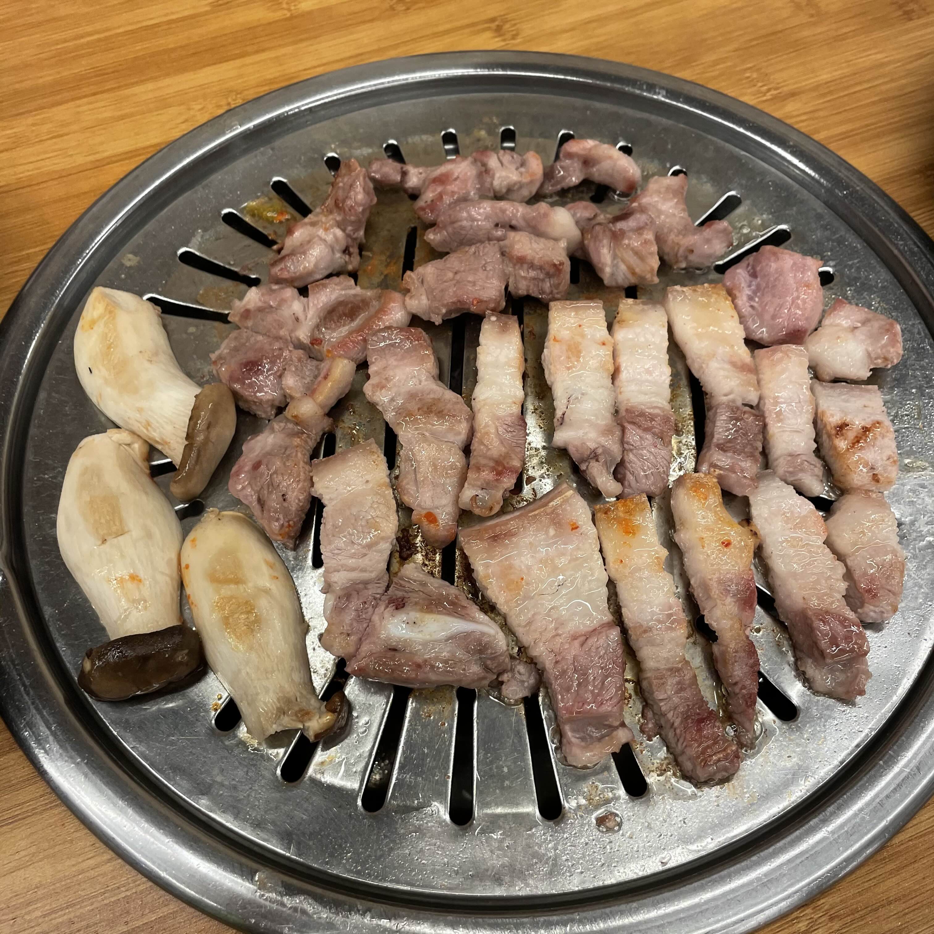 장안동 감악산 참숯생소금구이