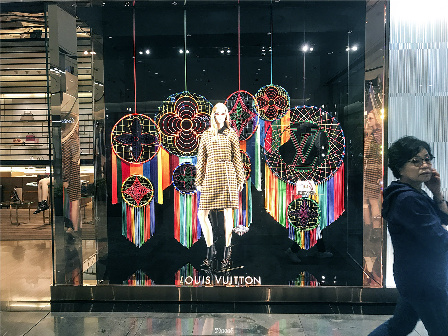  Louis Vuitton