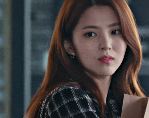  부부의 세계 여다경 배우의 이것저것 패션, 타투, 나이