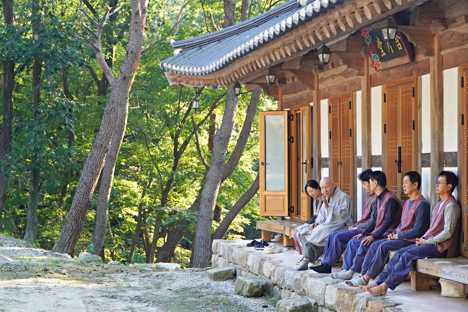 자연 속 템플스테이 베스트 10 (내소사 백담사 숨겨진 명사찰)_2