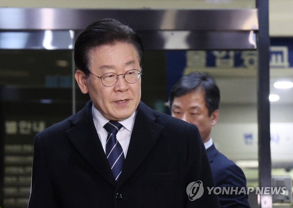 검찰, '대장동 4895억 배임' 이재명 구속영장 제1야당 대표 헌정사상 최초