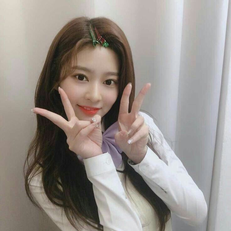 아이즈원 김민주 최애사진