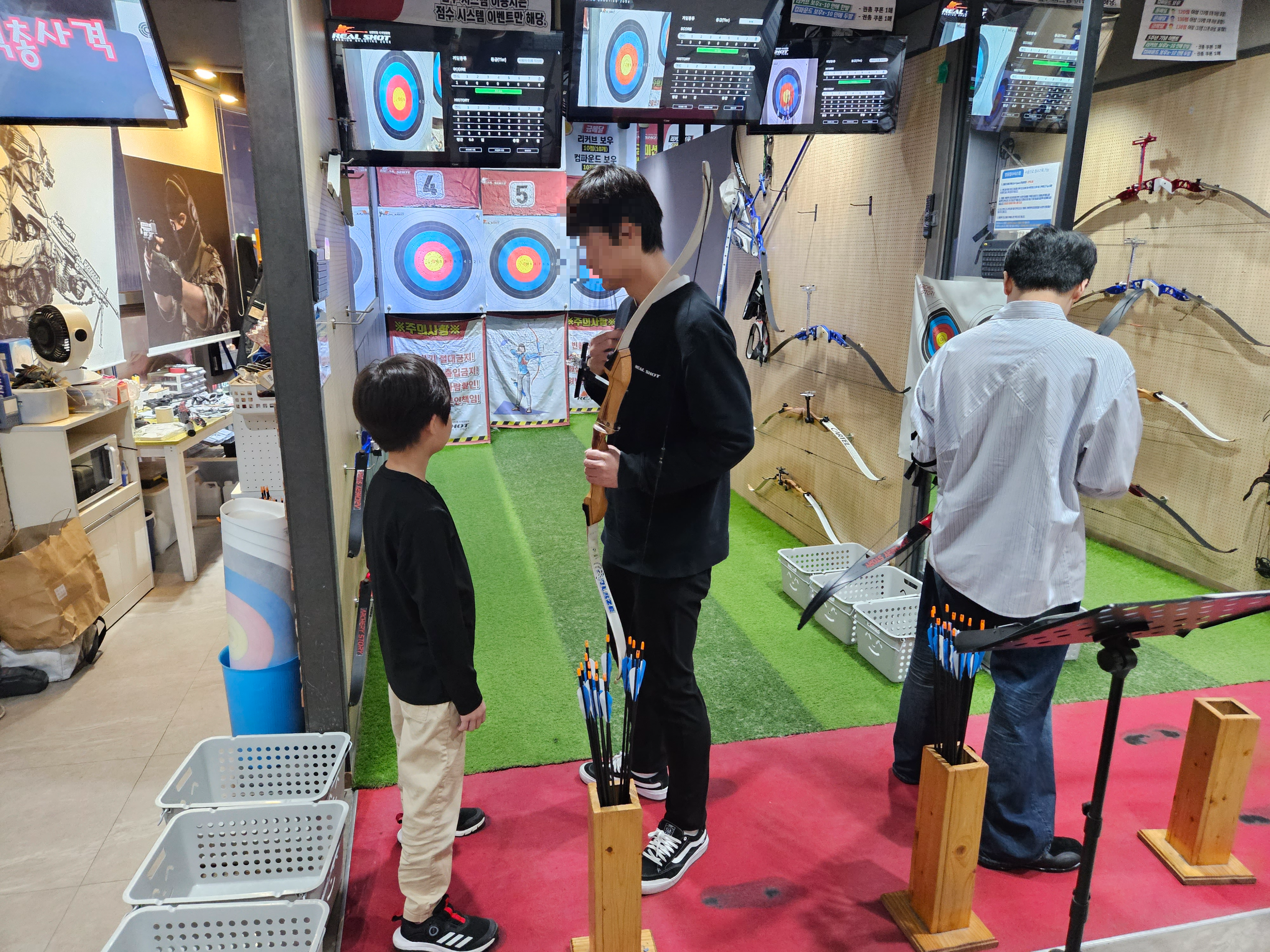 홍대 아이와 갈만한곳 :: 리얼샷 사격양궁장 초등학생 후기 10 img
