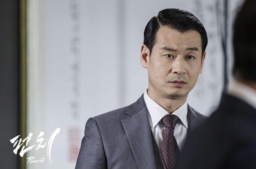 박혁권