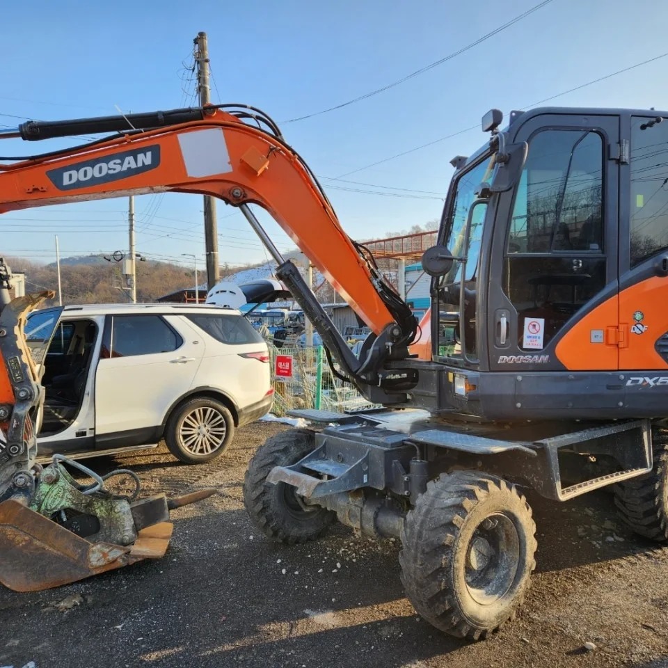  두산 DX55W5K 2018년식 5600만원 판매합니다.