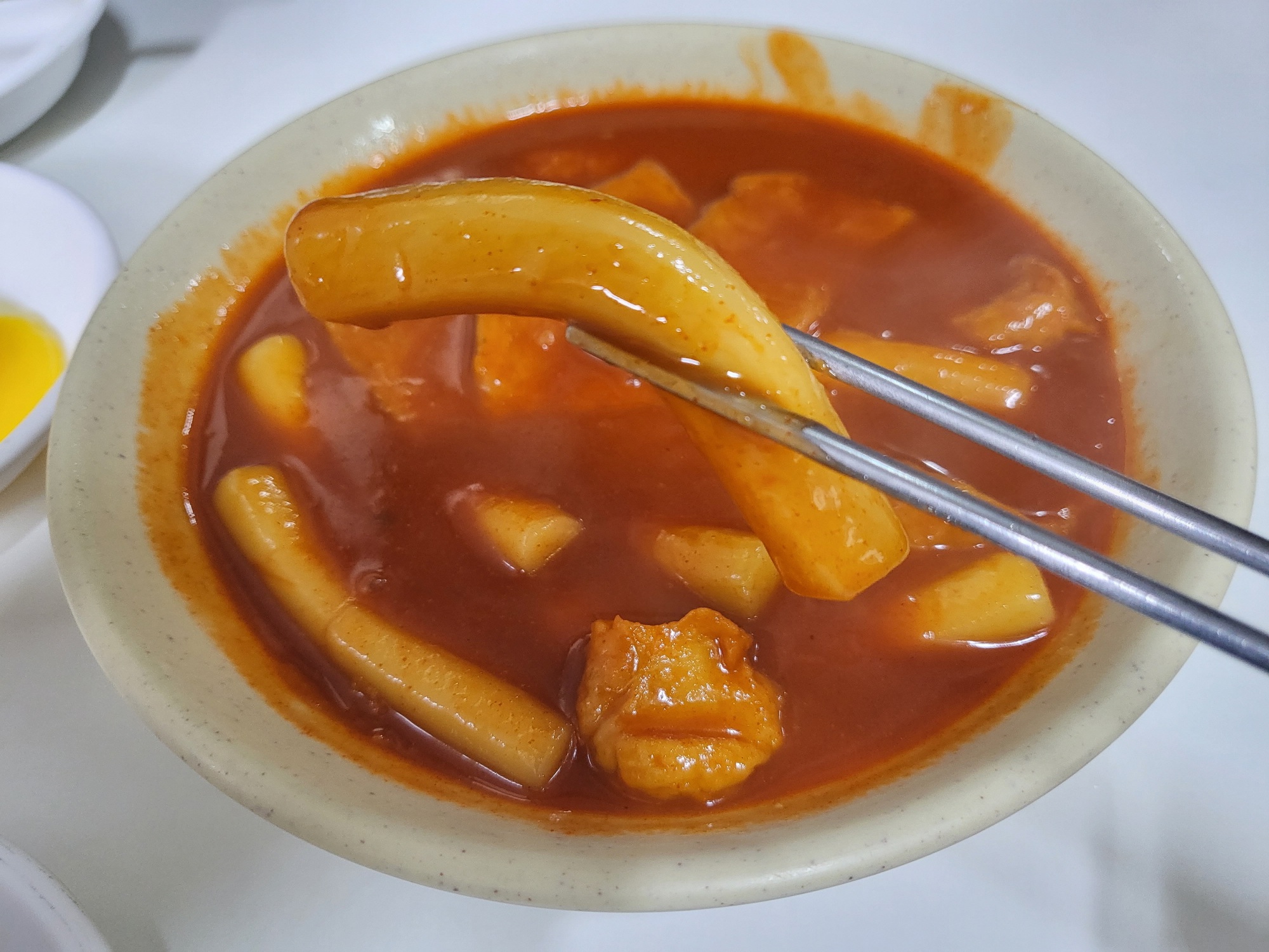 맷돌칼국수 - 떡 클로즈업