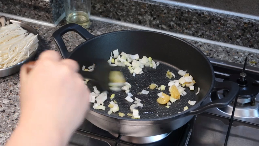 버섯덮밥 황금레시피-고물가시대-가성비-한그릇요리