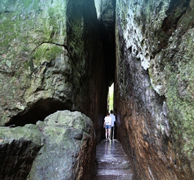 향일암 동굴