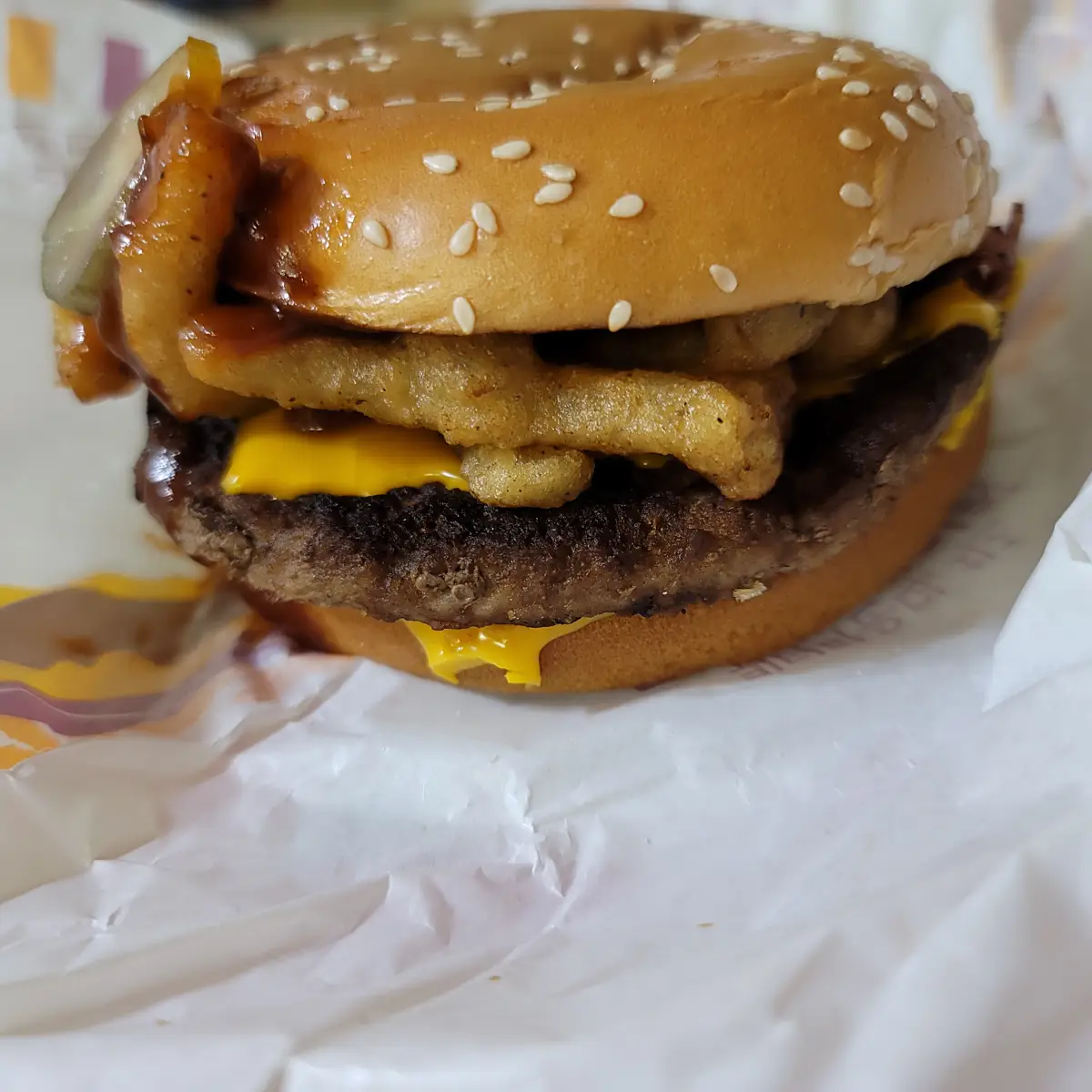 맥도날드-쿼터파운더-치즈-BBQ-베이컨