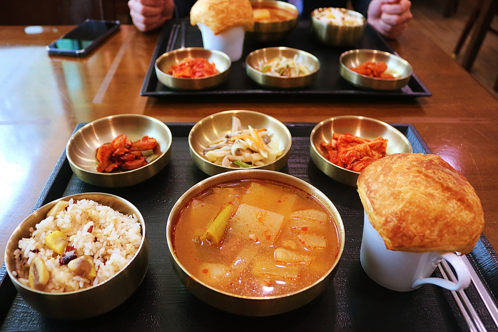 따로국밥이 포함된 용인특산물영양밥 정식세트