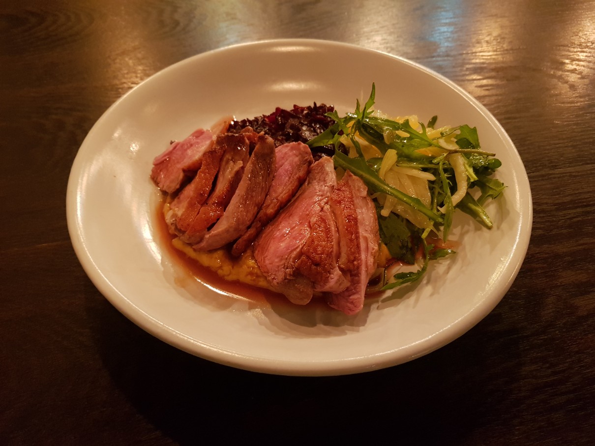 호치민 빈탄군 양식 전문점 Fiftysix - Pan-fried Duck Breast with Mashed Pumpkin & Cabbage