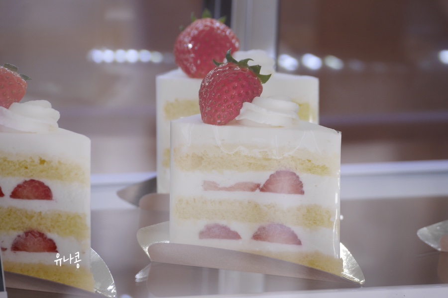 케이크(owa cake)에서 커피와 디저트 옥정 카페, 오와 13